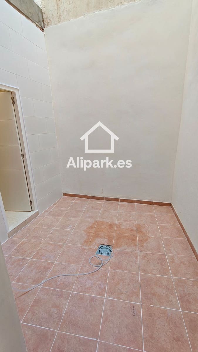 Local Comercial en Alicante / Alacant ciudad en venta - 145.000 € (Ref: 9453349)