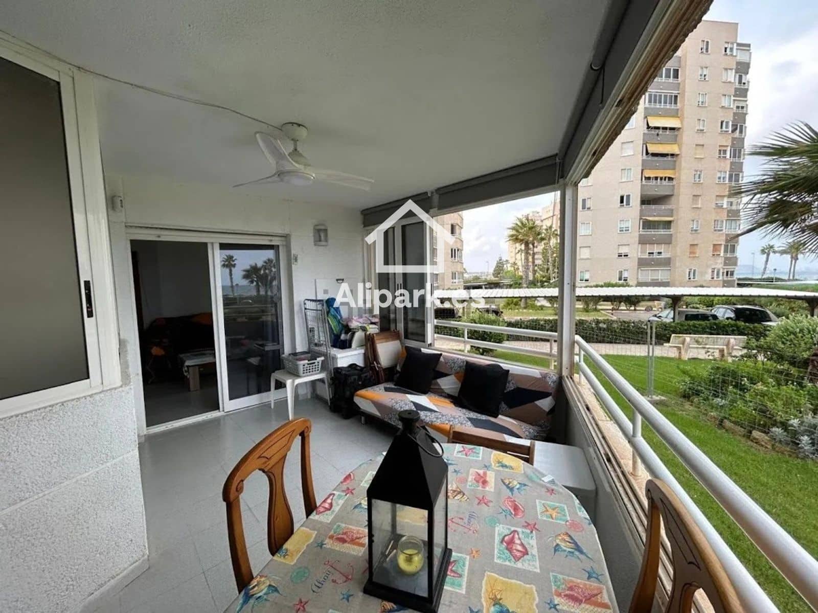 2 bedroom Flat for sale in Alicante / Alacant city with pool garage - € 269,000 (Ref: 9453350)