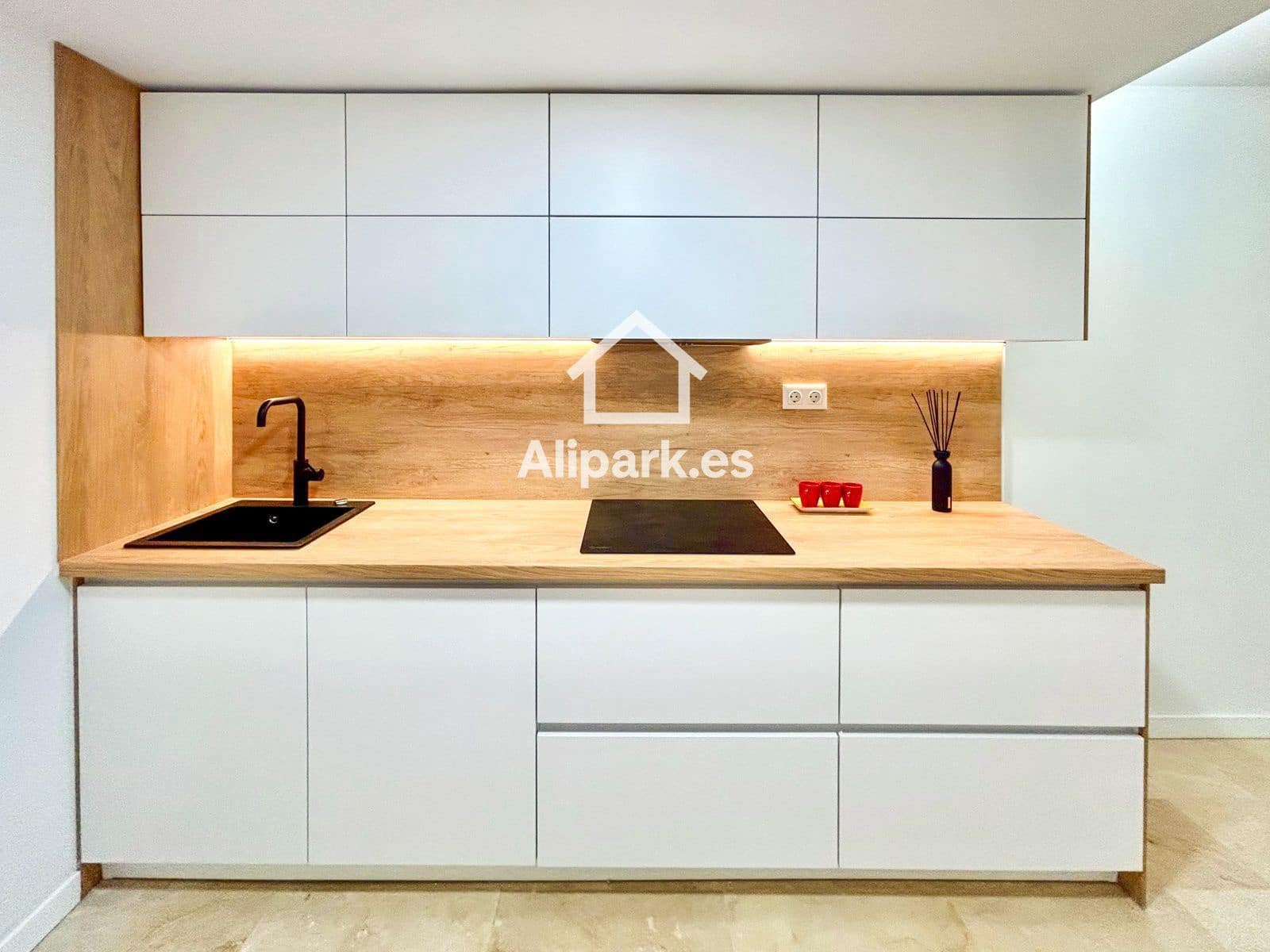 Piso de 2 habitaciones en Alicante / Alacant ciudad en venta - 234.900 € (Ref: 9453351)