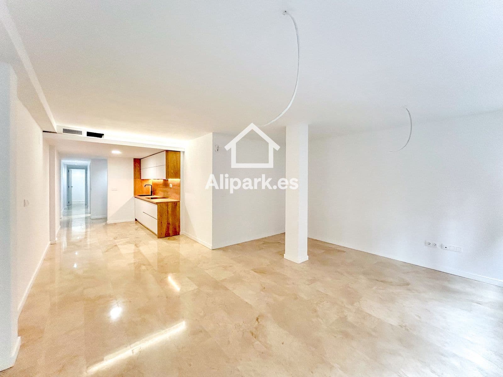 Piso de 2 habitaciones en Alicante / Alacant ciudad en venta - 234.900 € (Ref: 9453351)