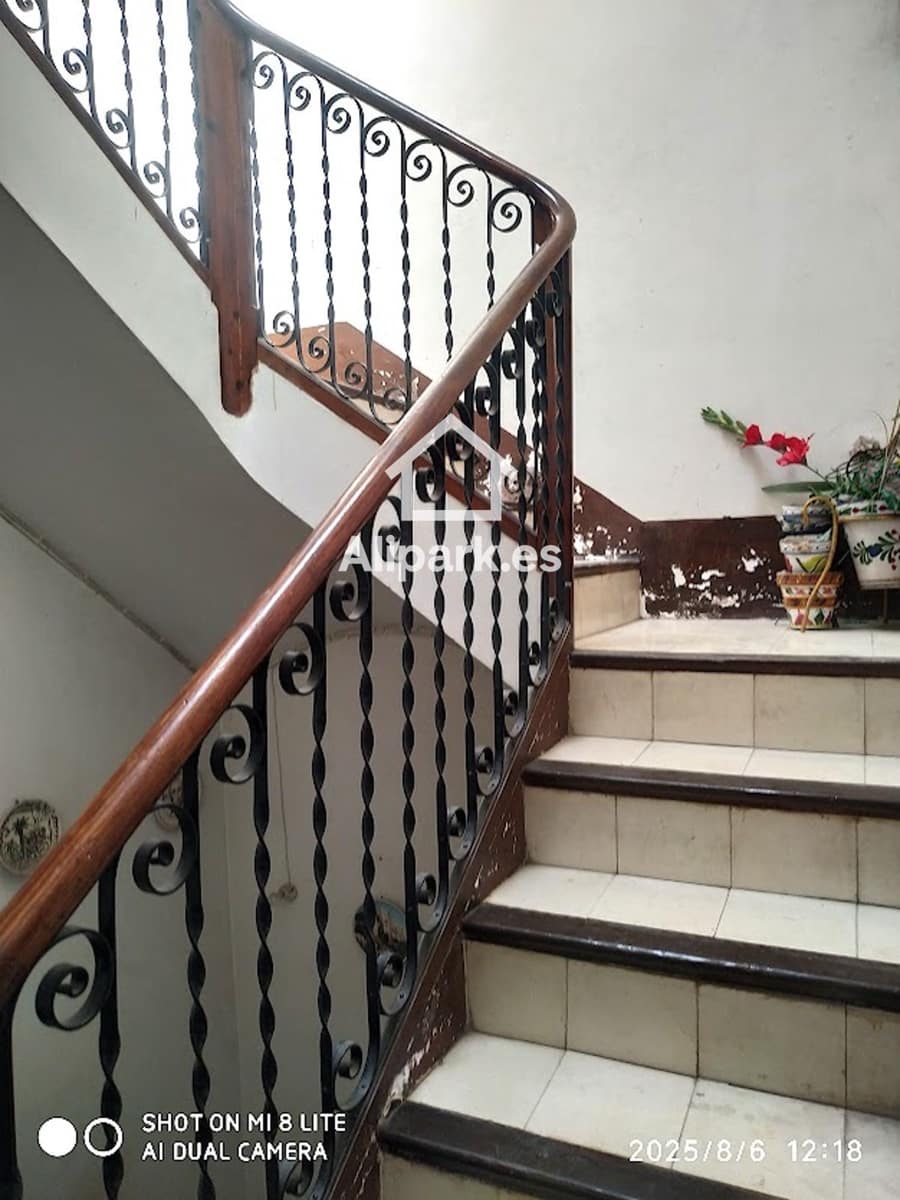 3 bedroom Flat for sale in Alicante / Alacant city - € 320,000 (Ref: 9453352)