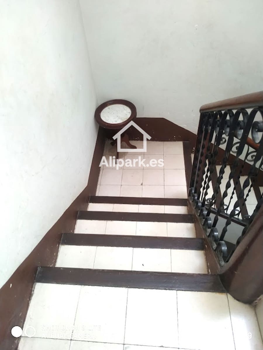 3 bedroom Flat for sale in Alicante / Alacant city - € 320,000 (Ref: 9453352)