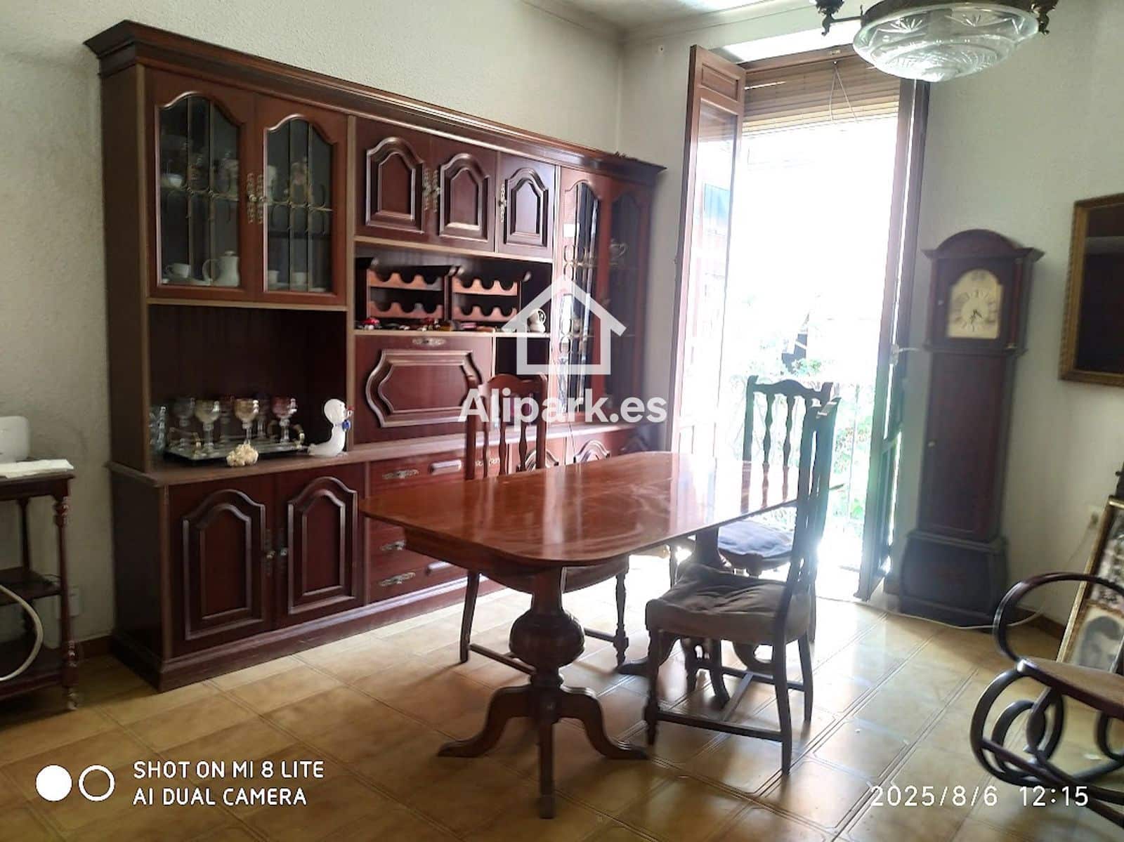 3 bedroom Flat for sale in Alicante / Alacant city - € 320,000 (Ref: 9453352)