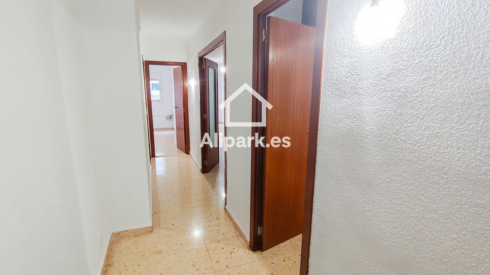 2 slaapkamer Flat te koop in Alicante stad - € 190.000 (Ref: 9453353)