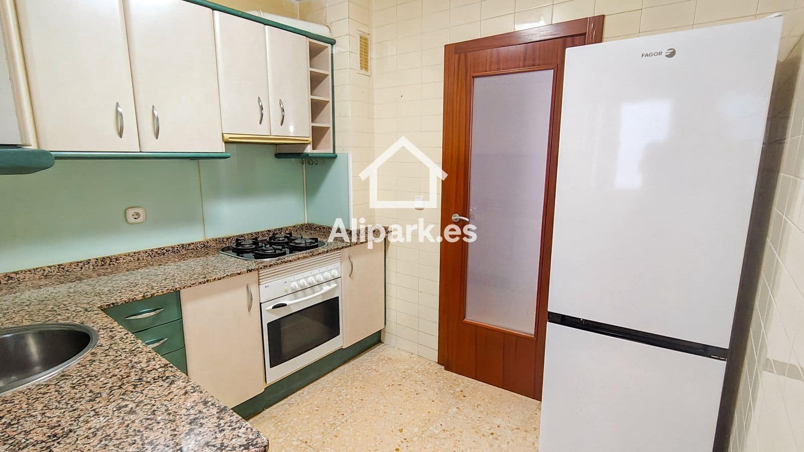 2 slaapkamer Flat te koop in Alicante stad - € 190.000 (Ref: 9453353)