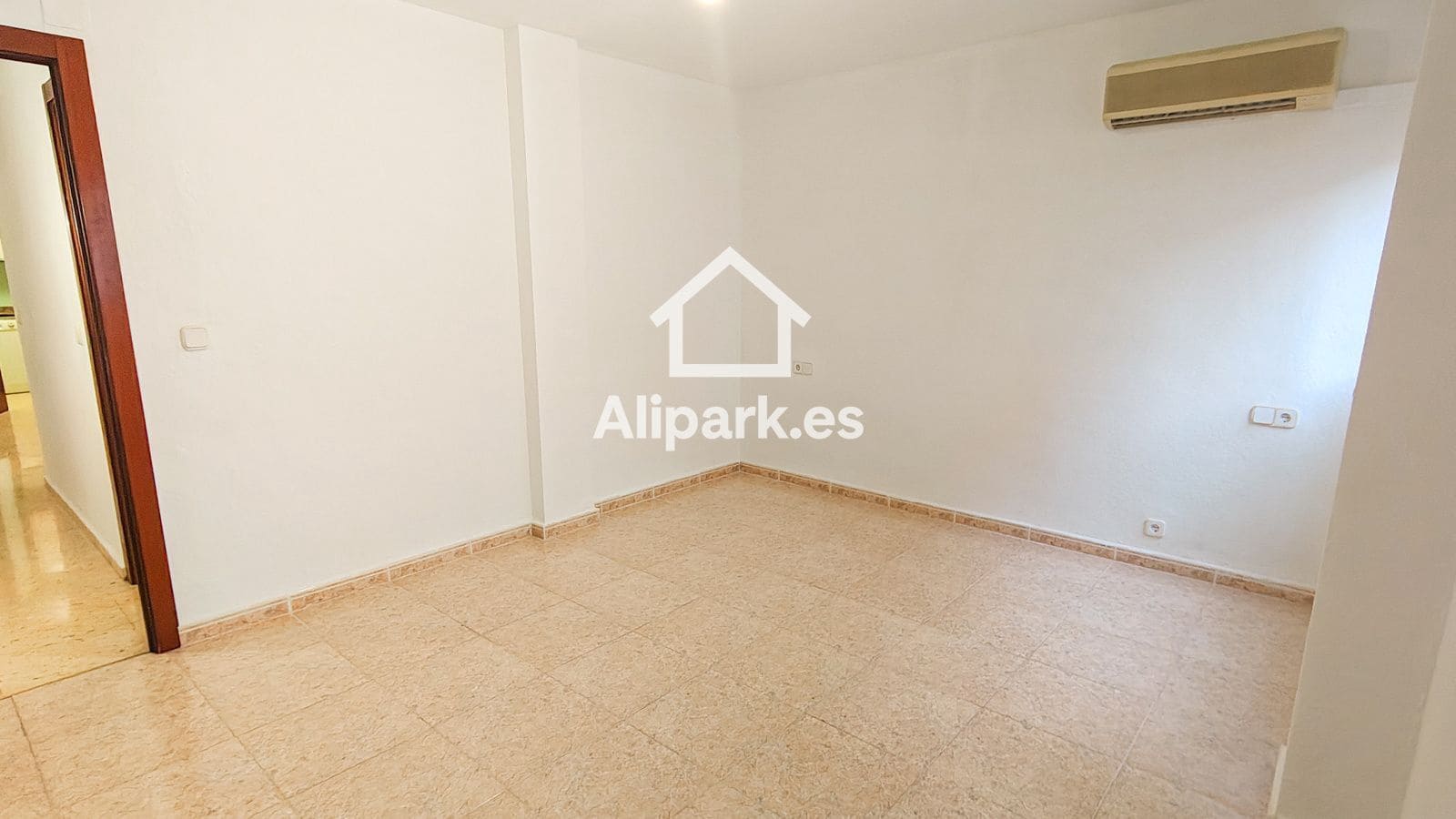 2 slaapkamer Flat te koop in Alicante stad - € 190.000 (Ref: 9453353)