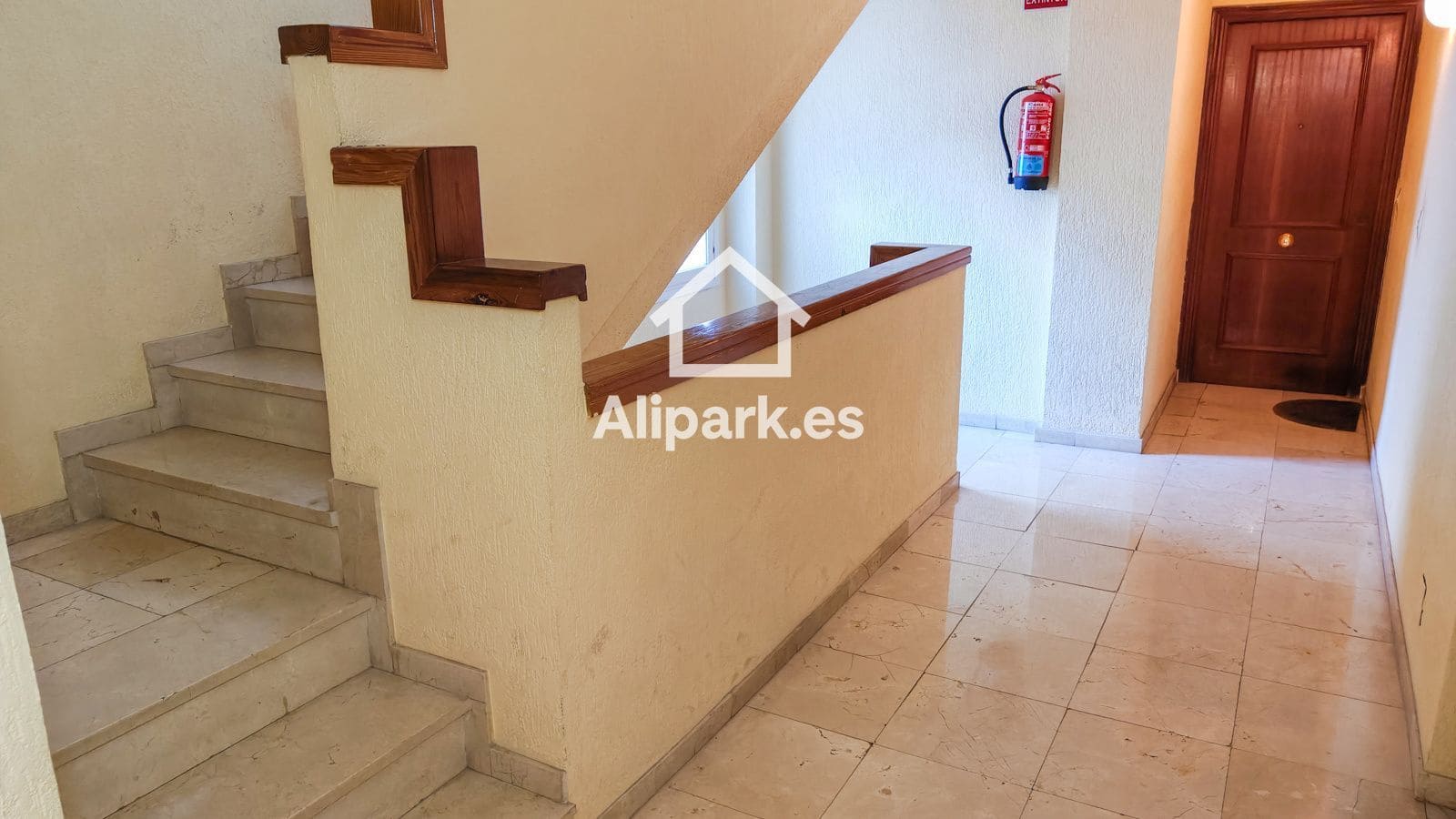 2 slaapkamer Flat te koop in Alicante stad - € 190.000 (Ref: 9453353)