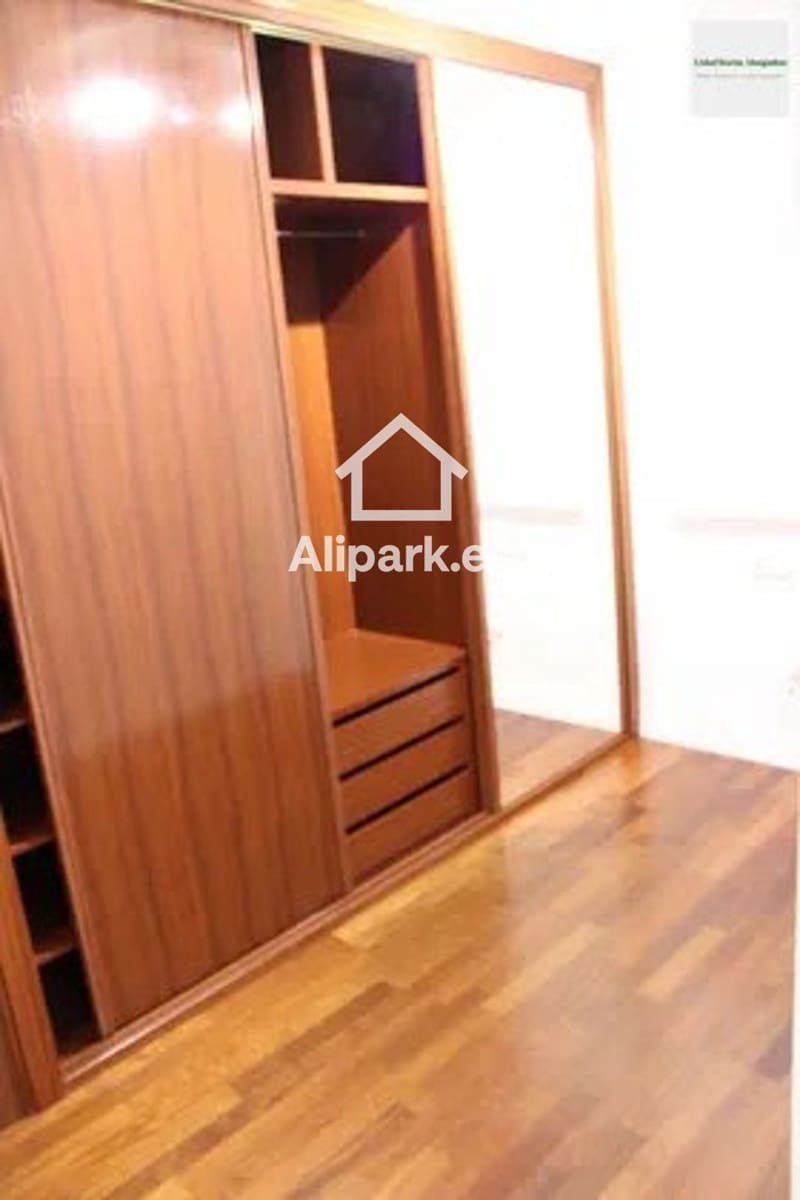 Ático de 2 habitaciones en Alicante / Alacant ciudad en alquiler con garaje - 1.250 € (Ref: 9453354)