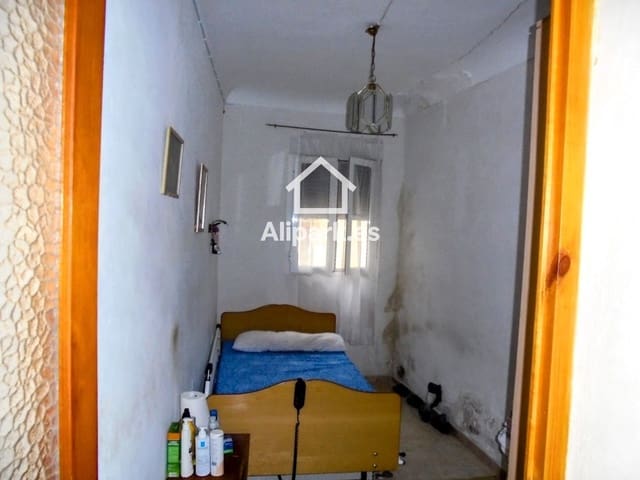 5 chambre Maison de Ville à vendre à Catral avec garage - 112 000 € (Ref: 9453355)