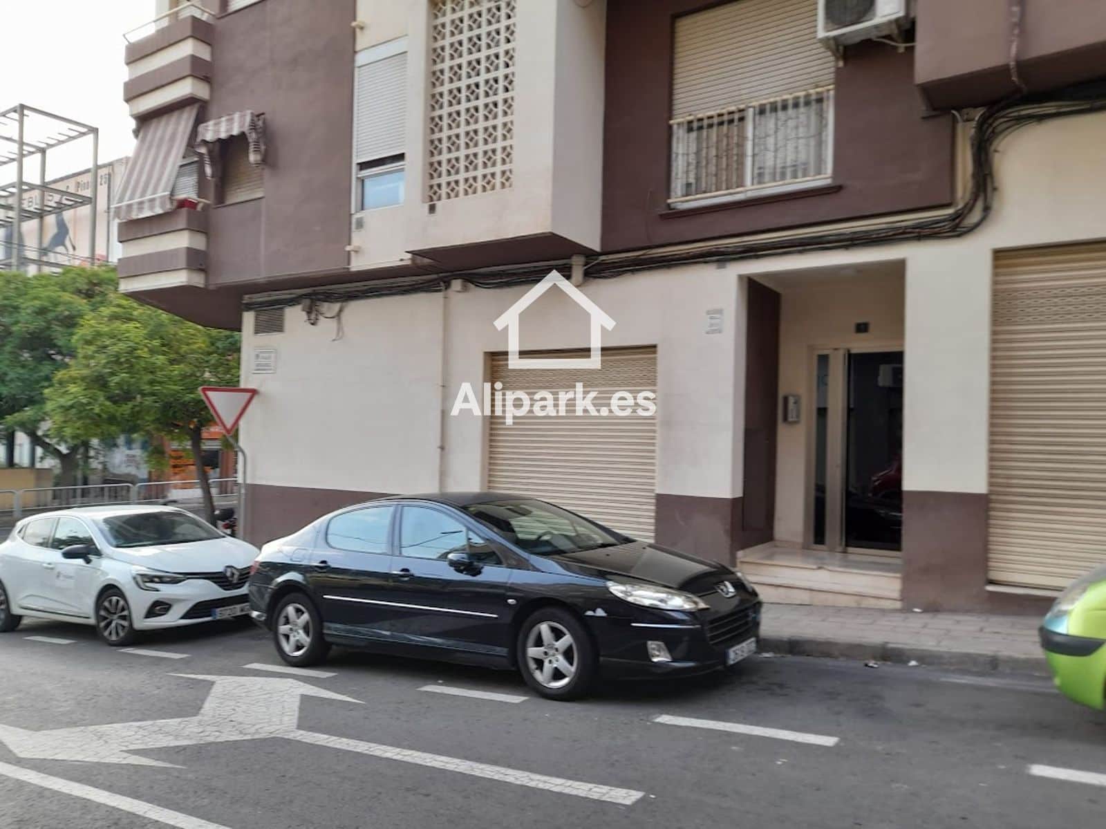 Erhverv til salg i Alicante by - € 169.000 (Ref: 9453356)
