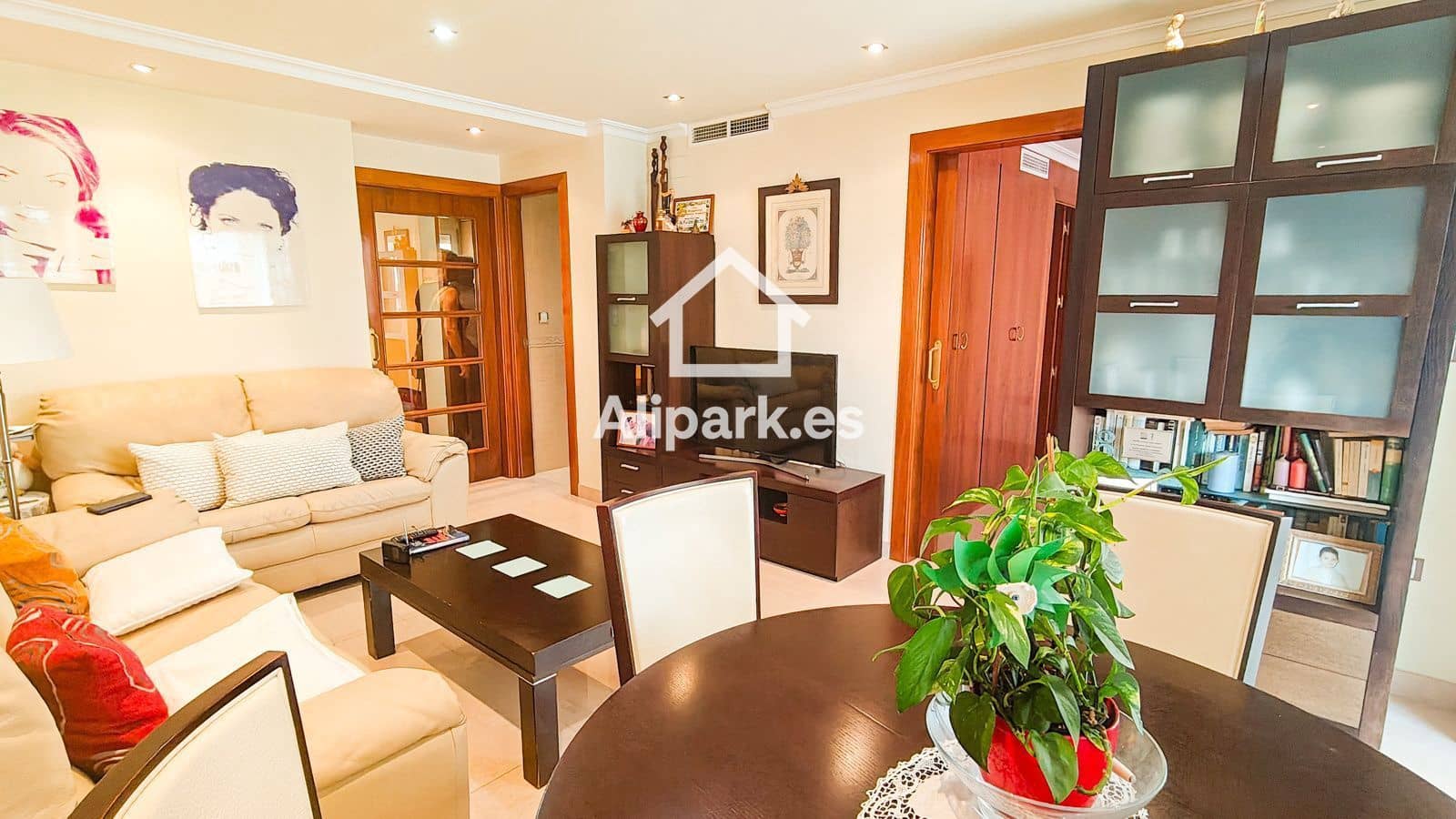 2 bedroom Flat for sale in El Campello with garage - € 270,000 (Ref: 9453360)