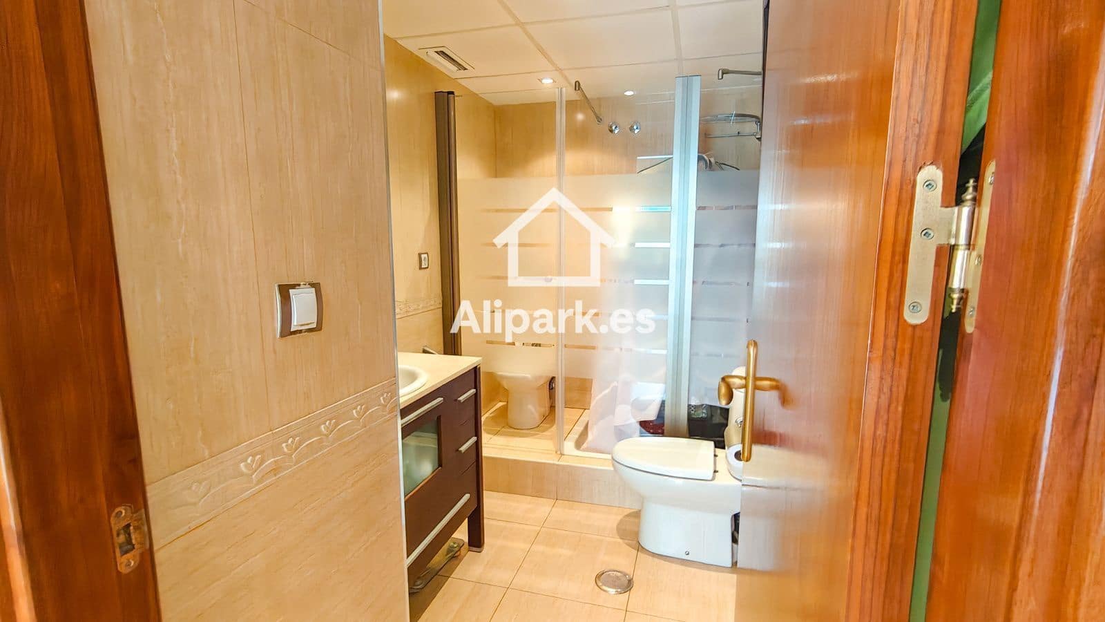 2 bedroom Flat for sale in El Campello with garage - € 270,000 (Ref: 9453360)