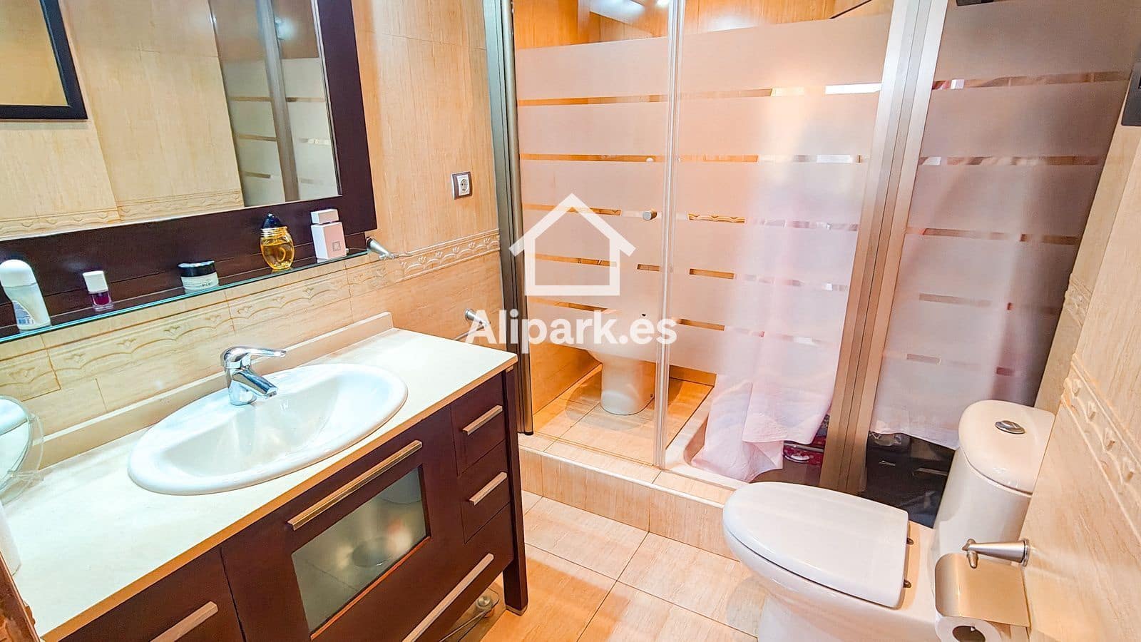 2 bedroom Flat for sale in El Campello with garage - € 270,000 (Ref: 9453360)