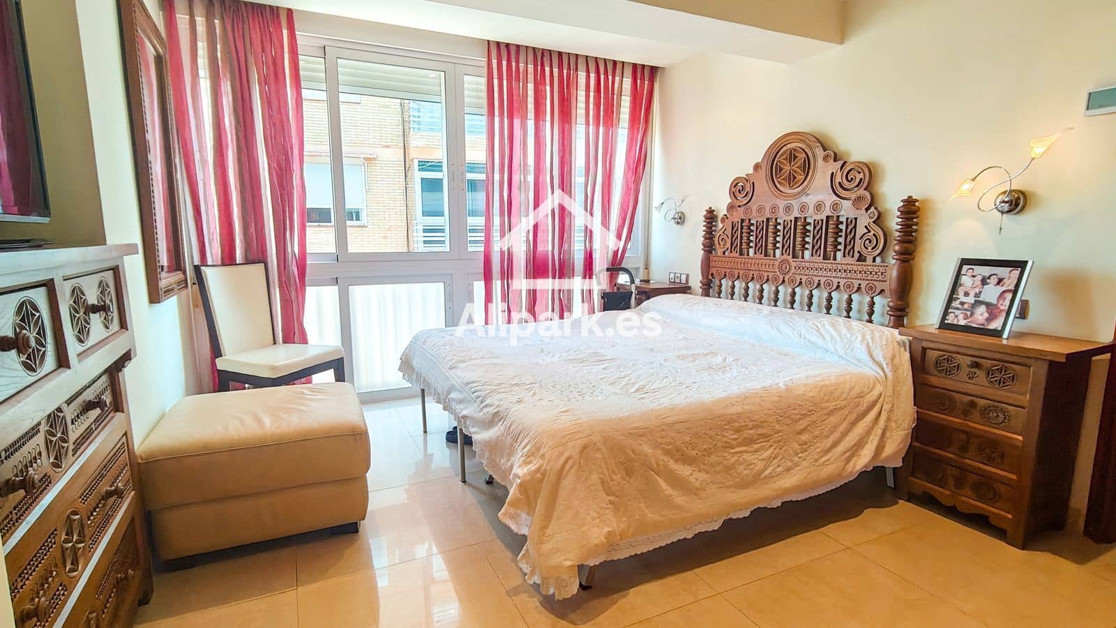 2 bedroom Flat for sale in El Campello with garage - € 270,000 (Ref: 9453360)