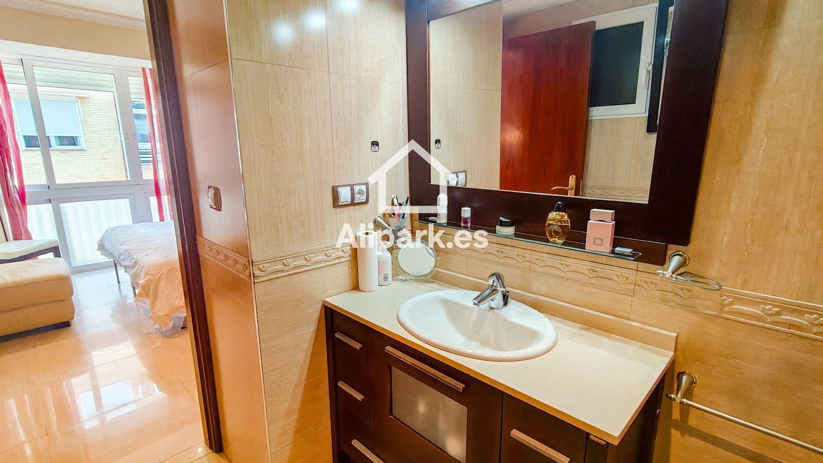 2 bedroom Flat for sale in El Campello with garage - € 270,000 (Ref: 9453360)