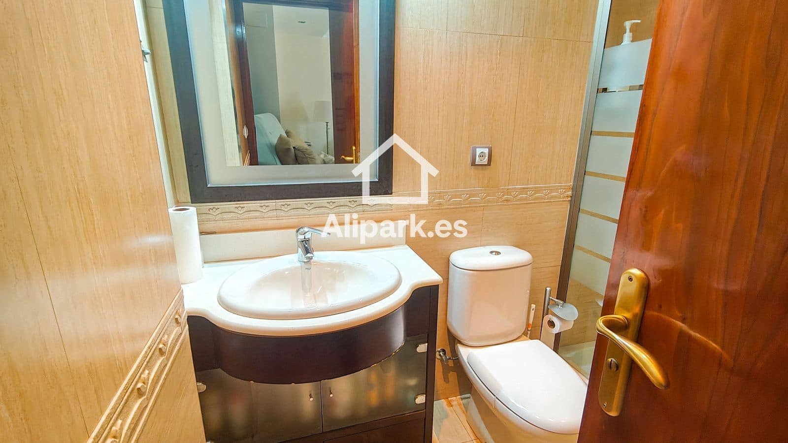 2 bedroom Flat for sale in El Campello with garage - € 270,000 (Ref: 9453360)