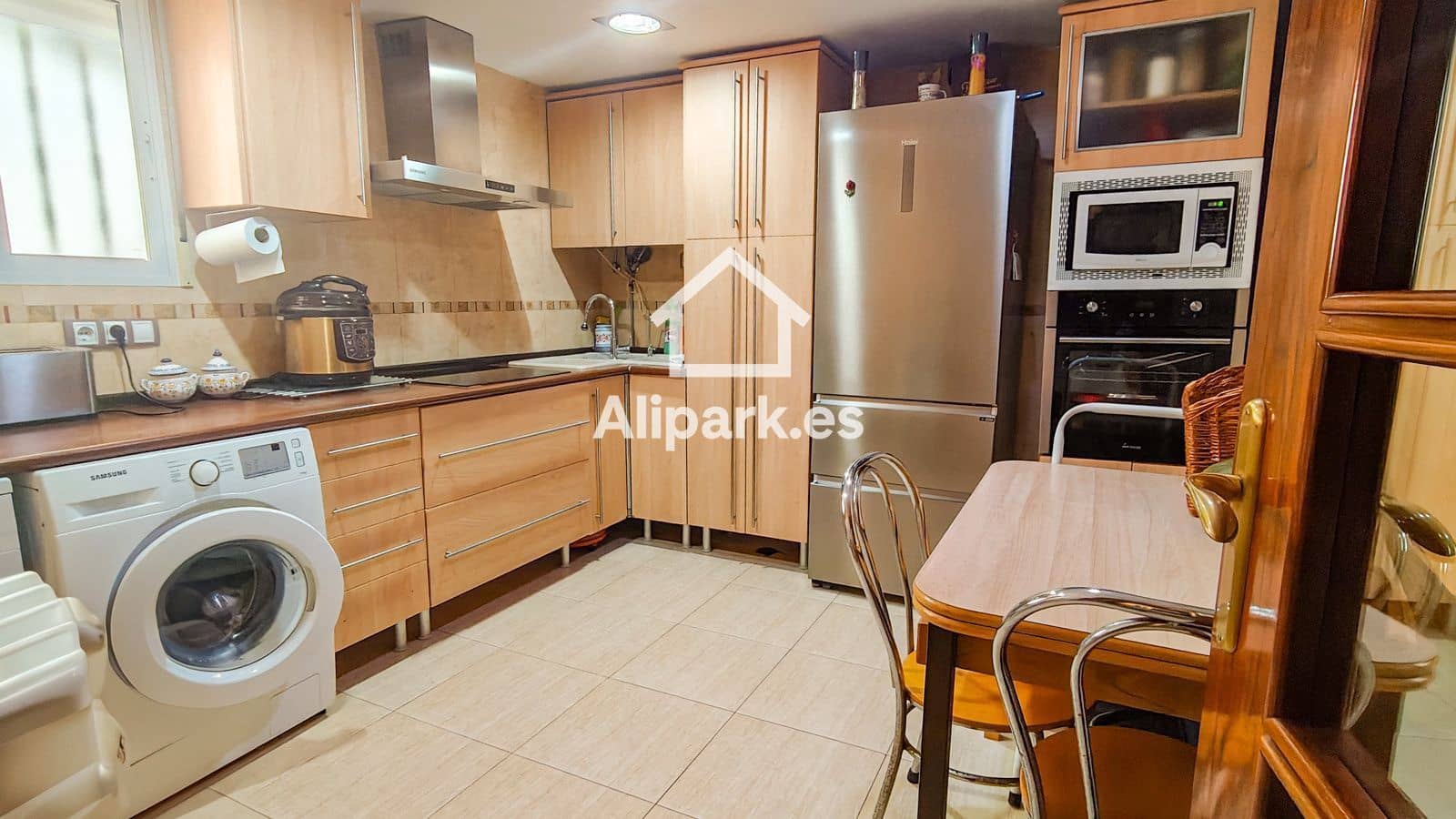 2 bedroom Flat for sale in El Campello with garage - € 270,000 (Ref: 9453360)