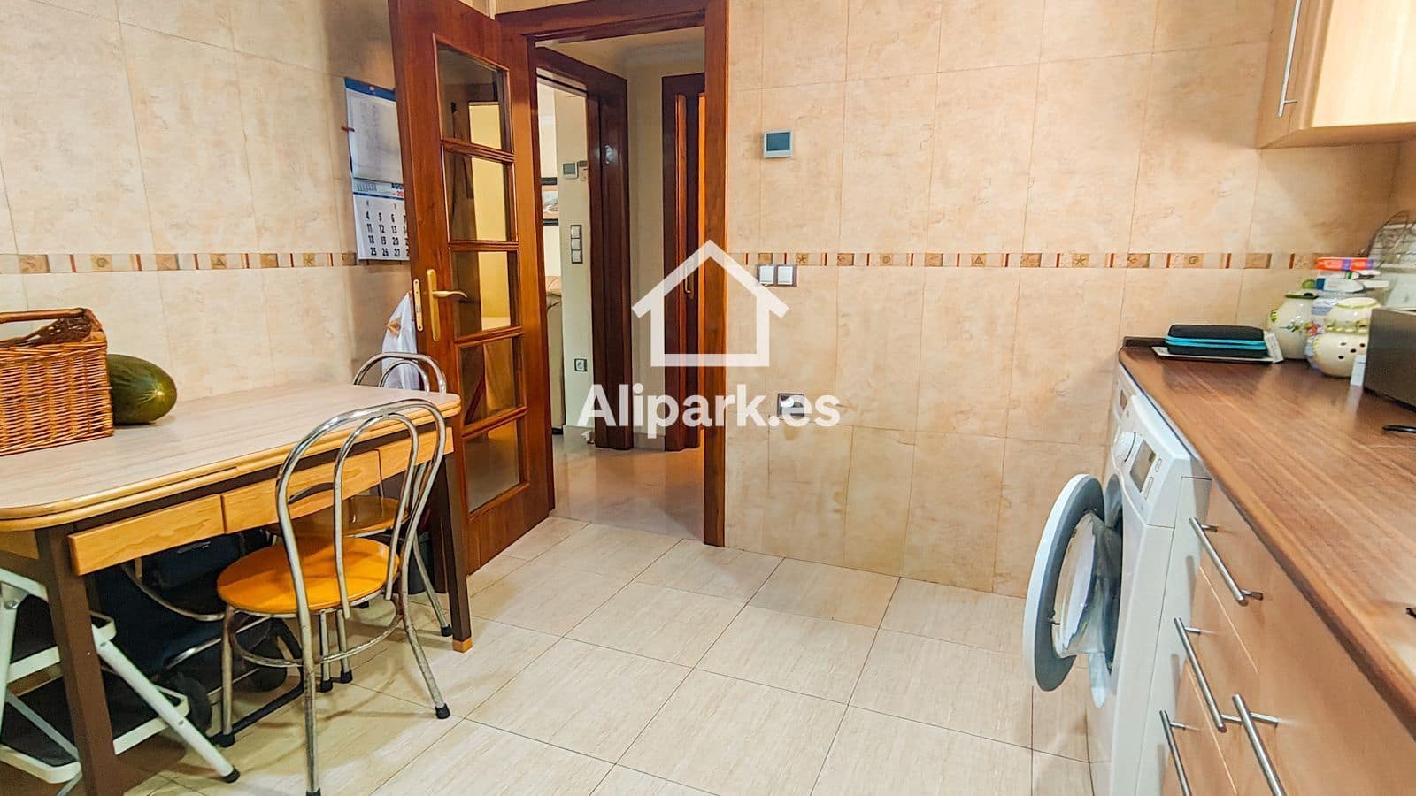 2 bedroom Flat for sale in El Campello with garage - € 270,000 (Ref: 9453360)