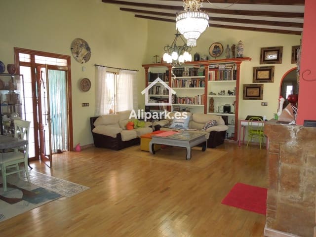 3 chambre Finca/Maison de Campagne à vendre à San Vicente / Sant Vicent del Raspeig avec piscine garage - 590 000 € (Ref: 9453362)