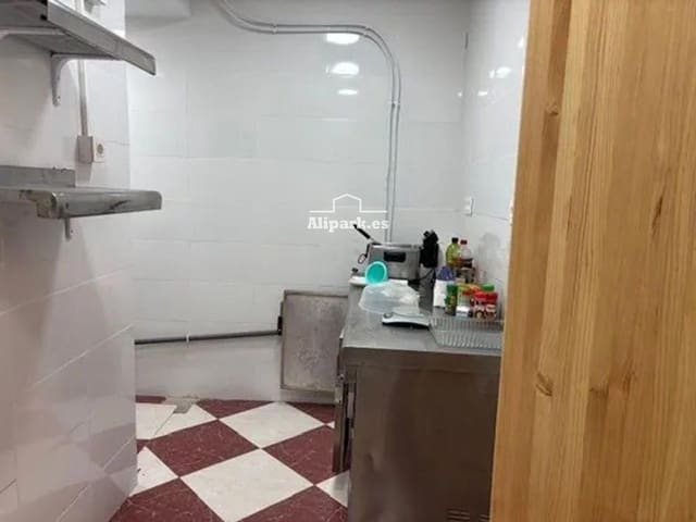 Comercial para venda em Arenales del Sol, Elche / Elx - 239 000 € (Ref: 9453367)