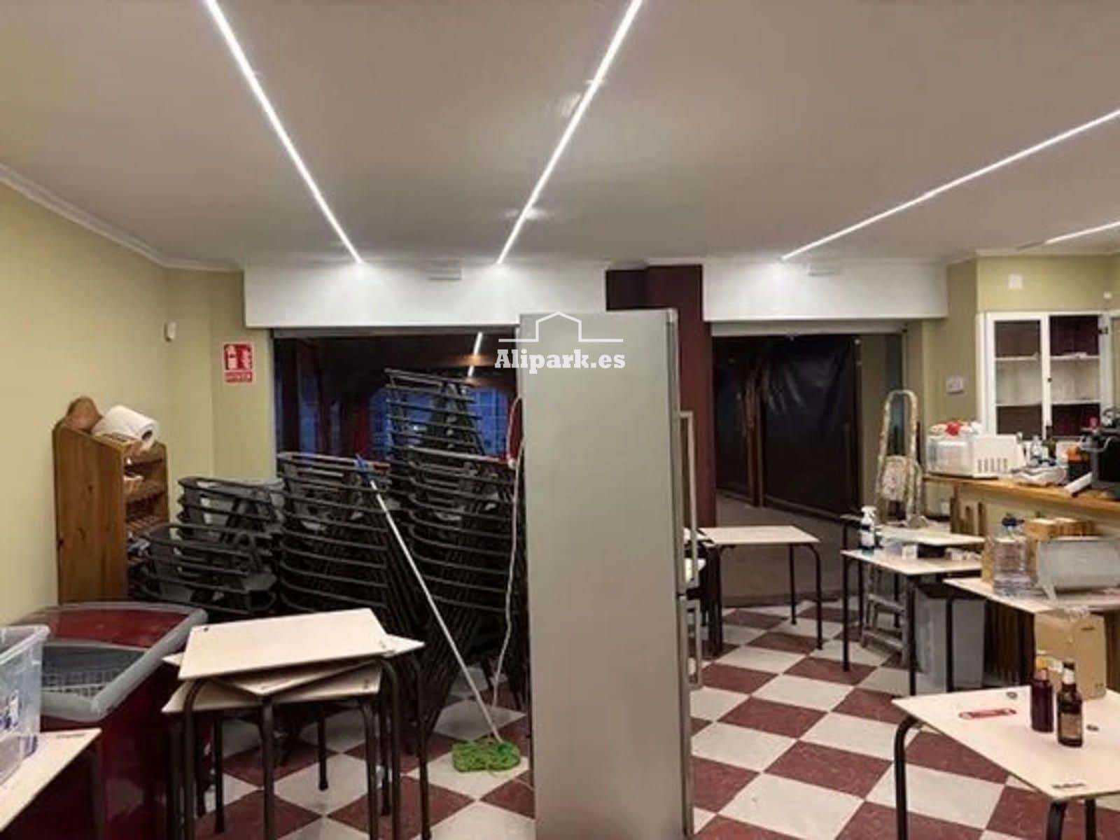 Comercial para venda em Elche / Elx - 239 000 € (Ref: 9453367)