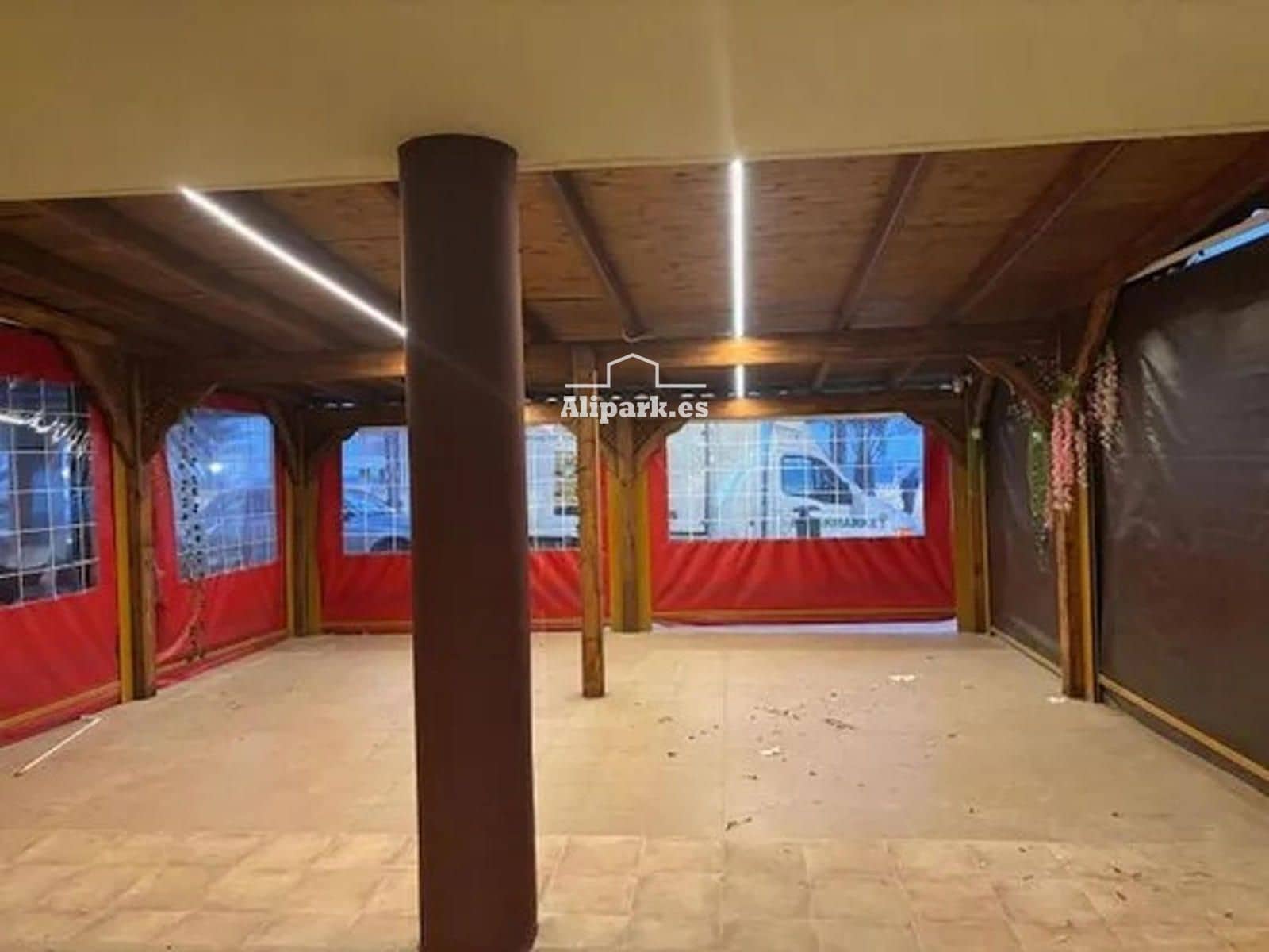 Comercial para venda em Elche / Elx - 239 000 € (Ref: 9453367)