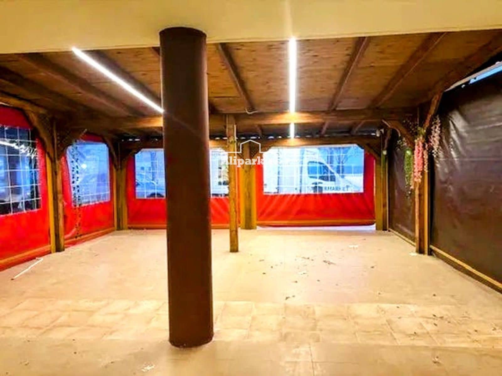 Comercial para venda em Elche / Elx - 239 000 € (Ref: 9453367)