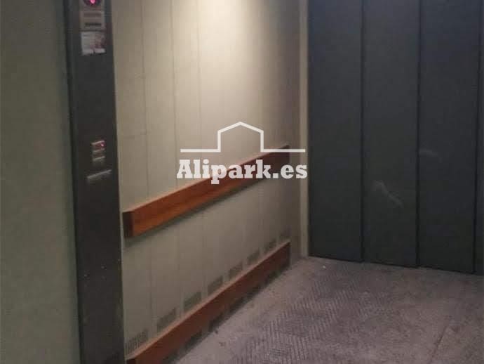 Garage for sale in Alicante / Alacant city - € 15,000 (Ref: 9453368)