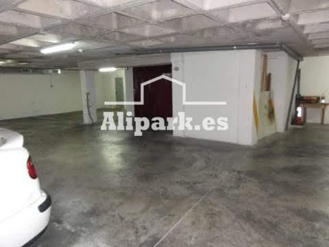 Garage til salg i Florida Baja, Alicante by - € 15.000 (Ref: 9453368)