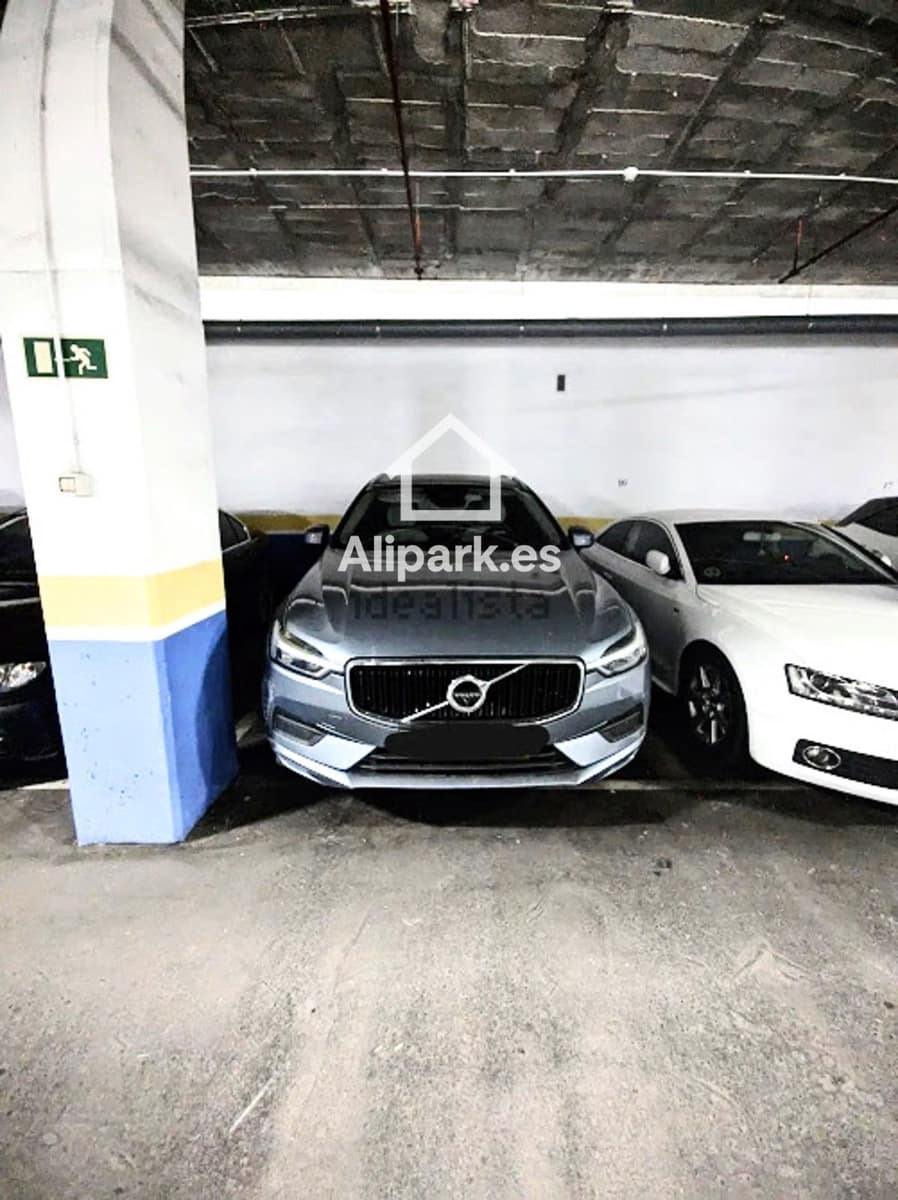 Garage for sale in Alicante / Alacant city - € 17,900 (Ref: 9453369)