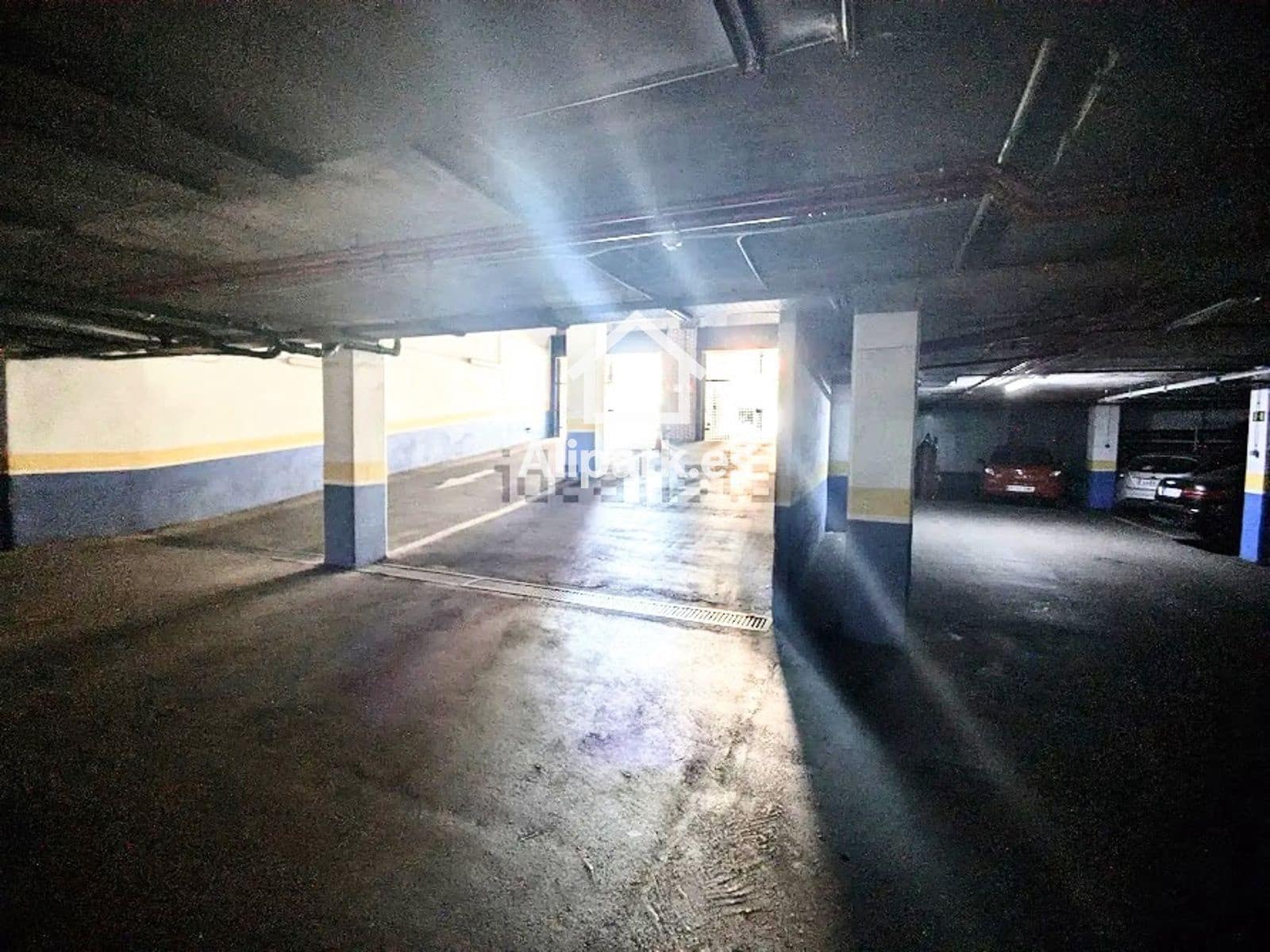 Garage for sale in Alicante / Alacant city - € 17,900 (Ref: 9453369)