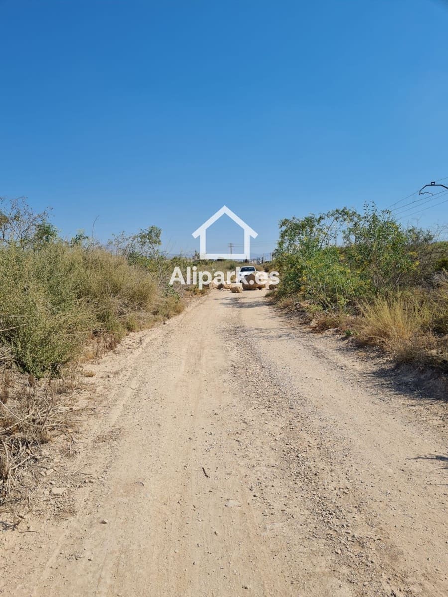 Undeveloped Land for sale in Alicante / Alacant city - € 89,000 (Ref: 9453372)