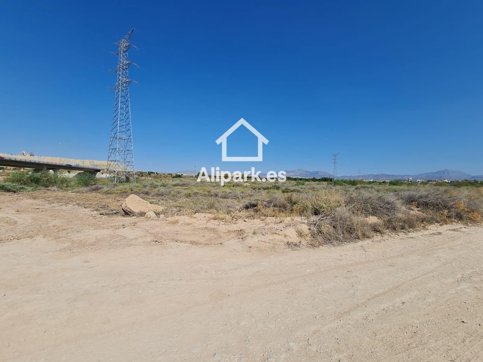 Undeveloped Land for sale in Alicante / Alacant city - € 89,000 (Ref: 9453372)