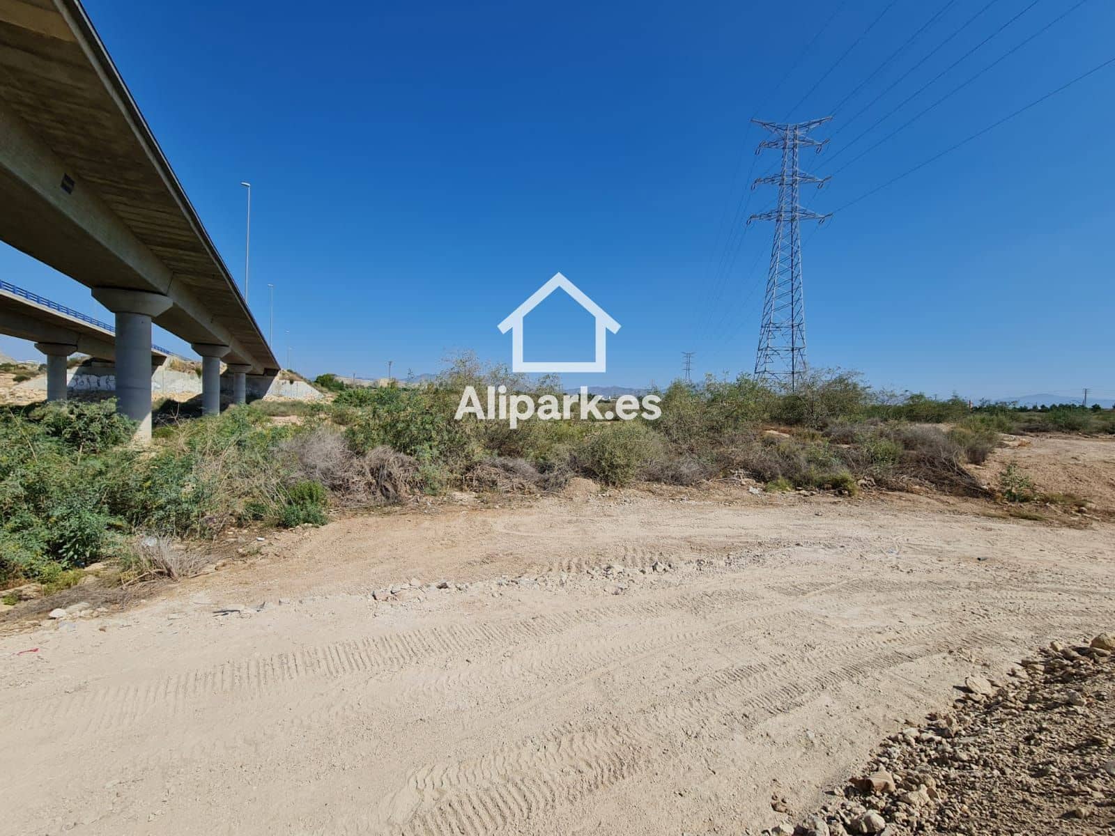 Undeveloped Land for sale in Alicante / Alacant city - € 89,000 (Ref: 9453372)