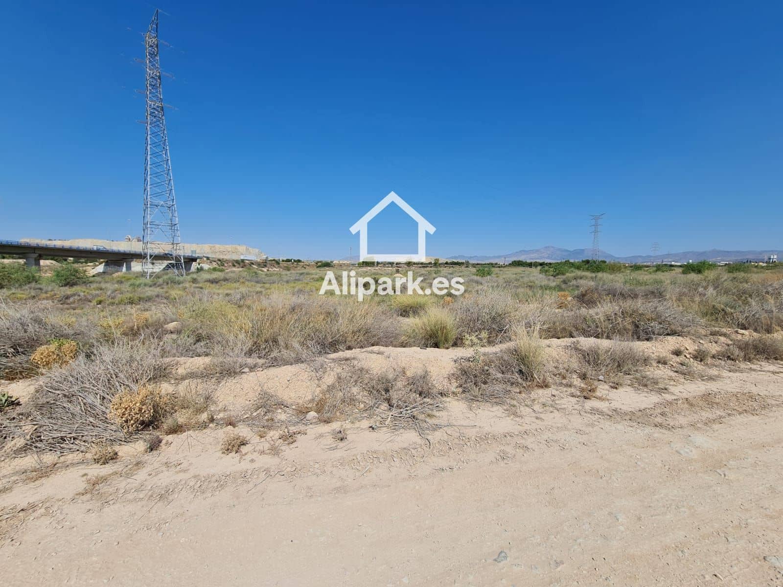 Undeveloped Land for sale in Alicante / Alacant city - € 89,000 (Ref: 9453372)