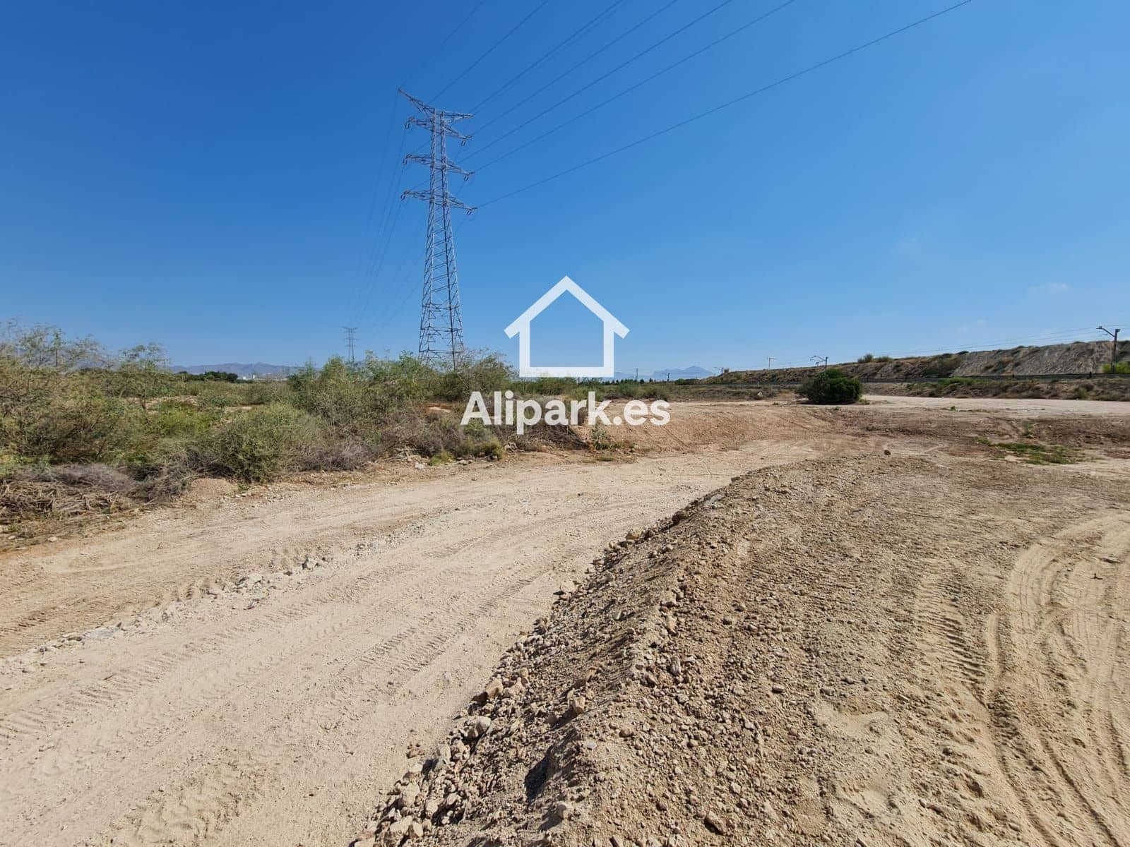 Undeveloped Land for sale in Alicante / Alacant city - € 89,000 (Ref: 9453372)