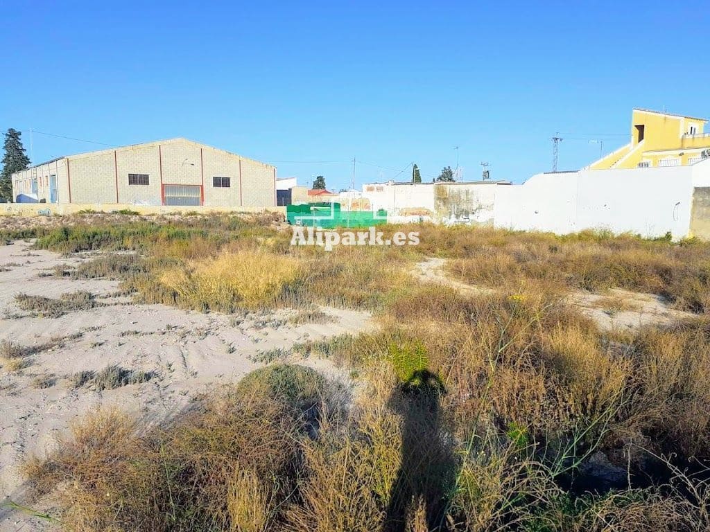 Ubebygd land til salgs i Alicante by - € 169 900 (Ref: 9453373)