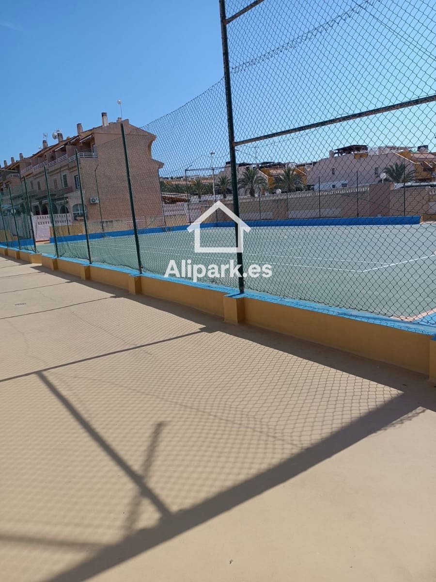 3 slaapkamer Flat te koop in Elche / Elx met zwembad garage - € 275.000 (Ref: 9453375)