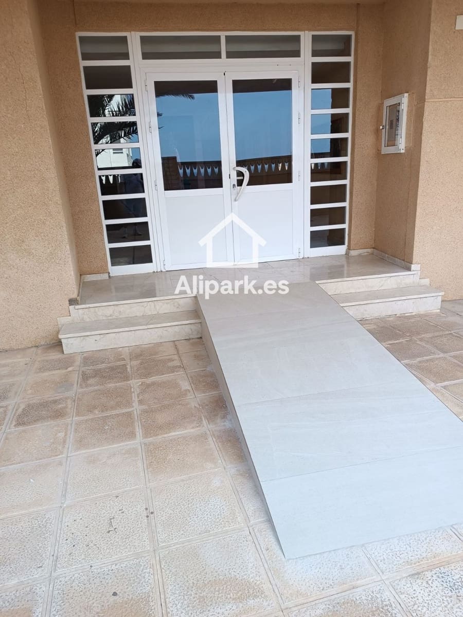 3 slaapkamer Flat te koop in Elche / Elx met zwembad garage - € 275.000 (Ref: 9453375)