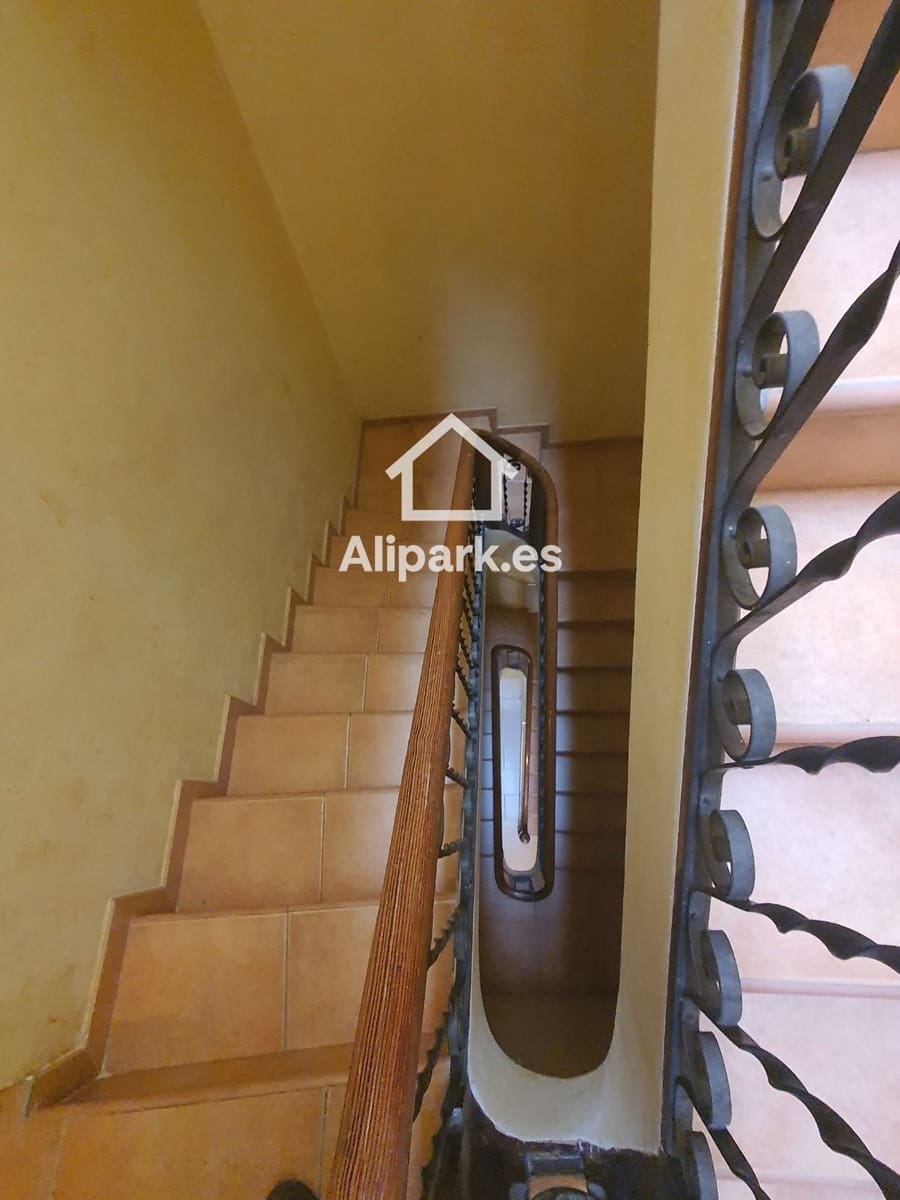 Townhouse for sale in Alicante / Alacant city - € 1,295,000 (Ref: 9453376)