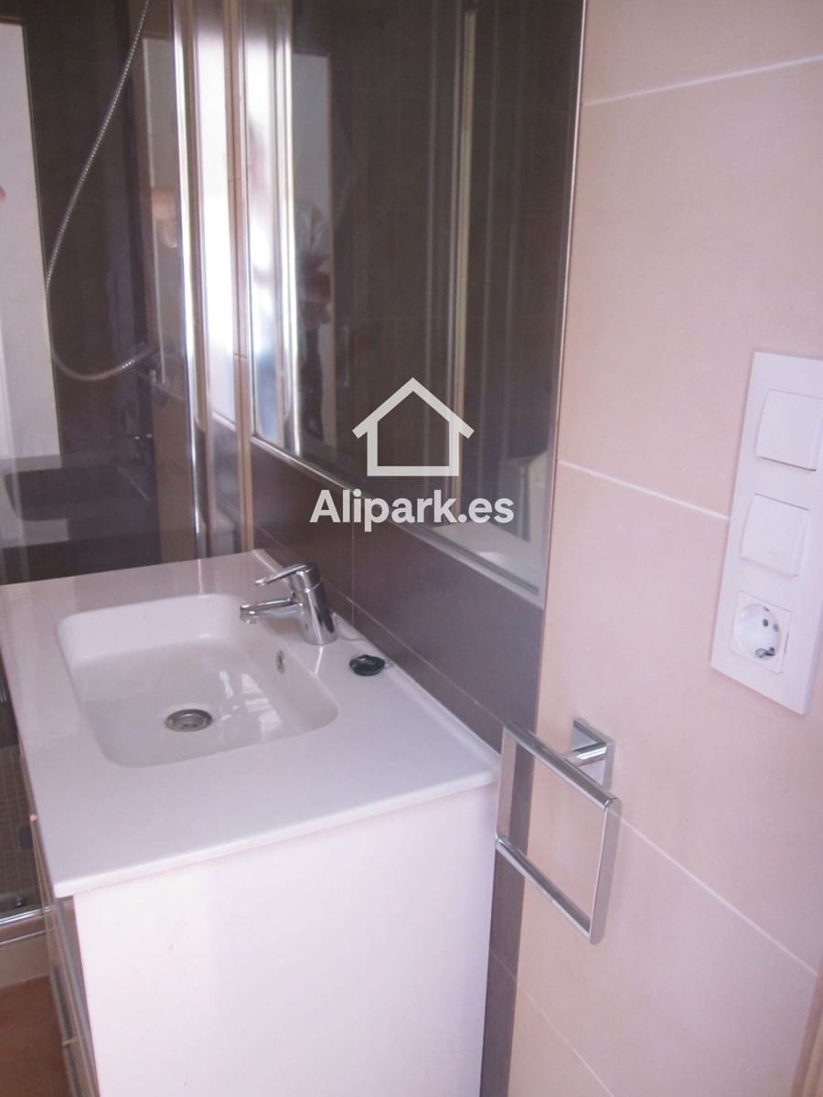 Townhouse for sale in Alicante / Alacant city - € 1,295,000 (Ref: 9453376)