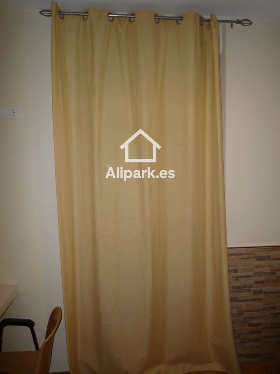 Townhouse for sale in Alicante / Alacant city - € 1,295,000 (Ref: 9453376)