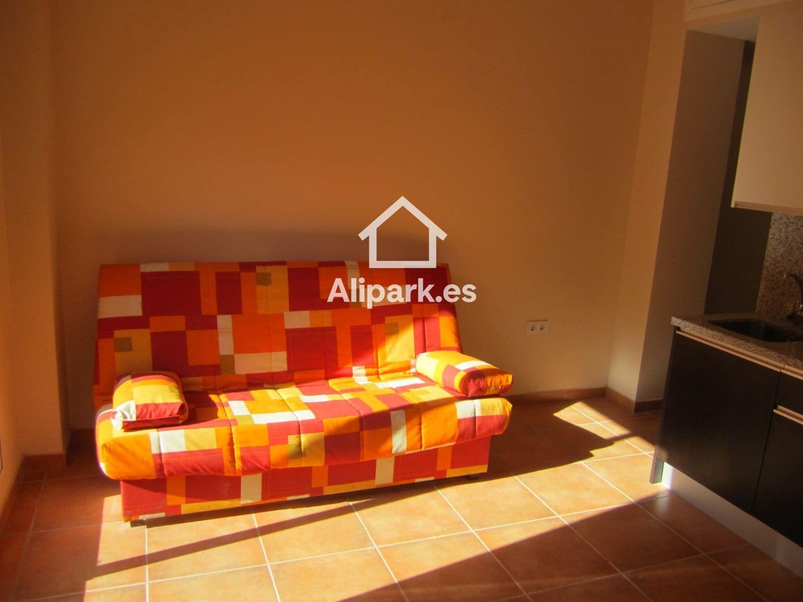 Townhouse for sale in Alicante / Alacant city - € 1,295,000 (Ref: 9453376)