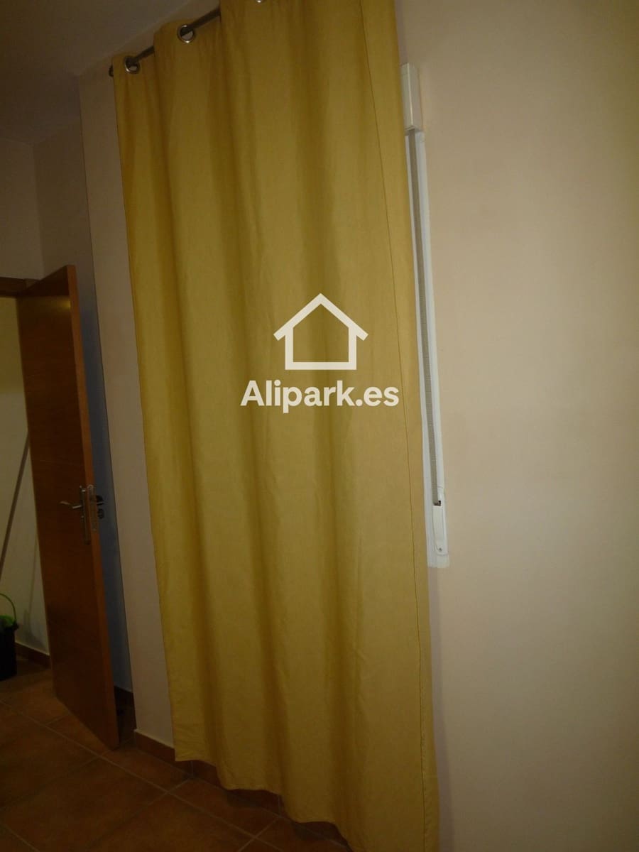 Townhouse for sale in Alicante / Alacant city - € 1,295,000 (Ref: 9453376)