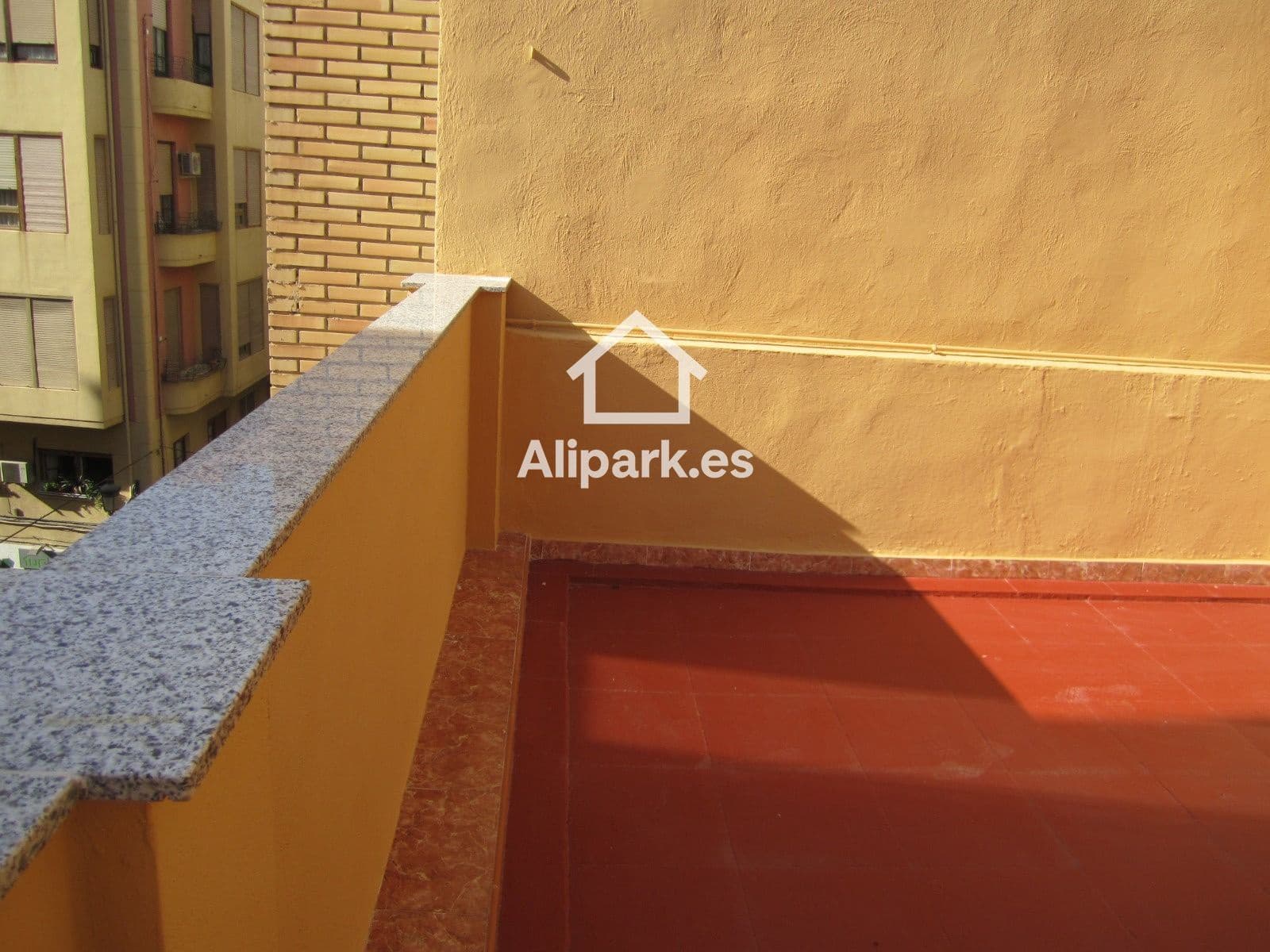 Townhouse for sale in Alicante / Alacant city - € 1,295,000 (Ref: 9453376)