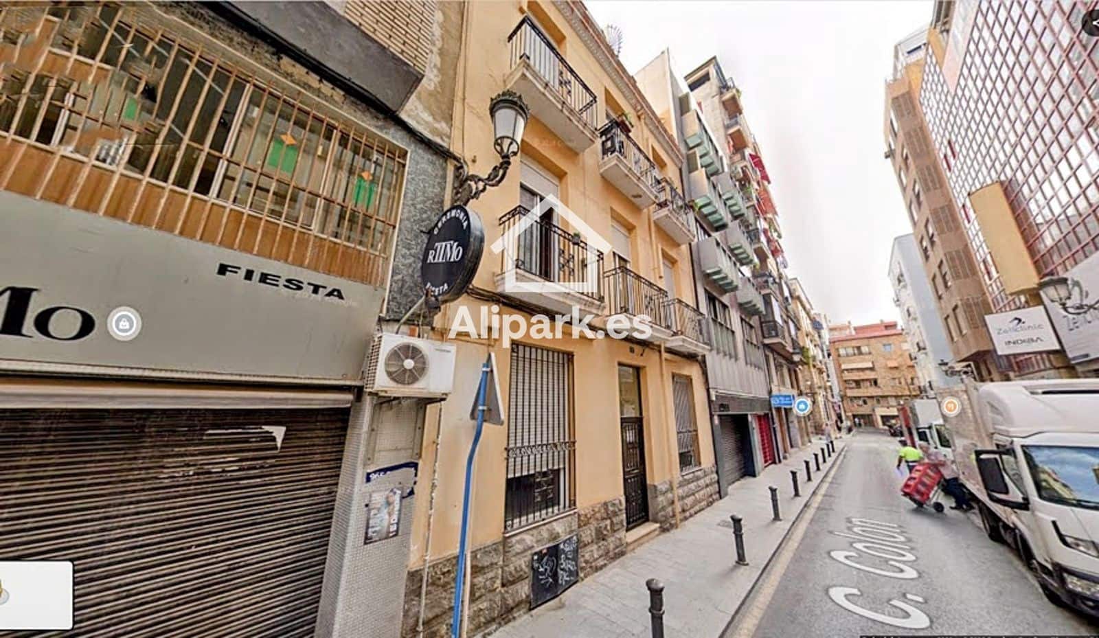 Townhouse for sale in Alicante / Alacant city - € 1,295,000 (Ref: 9453376)