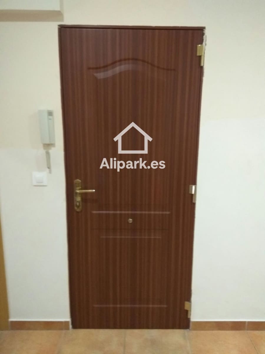 Townhouse for sale in Alicante / Alacant city - € 1,295,000 (Ref: 9453376)