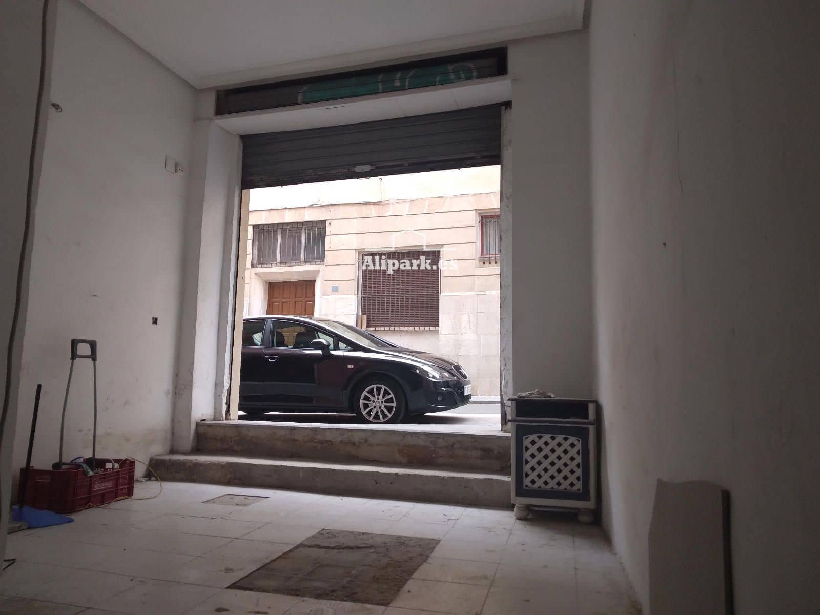 Erhverv til salg i Alicante by - € 95.000 (Ref: 9453380)