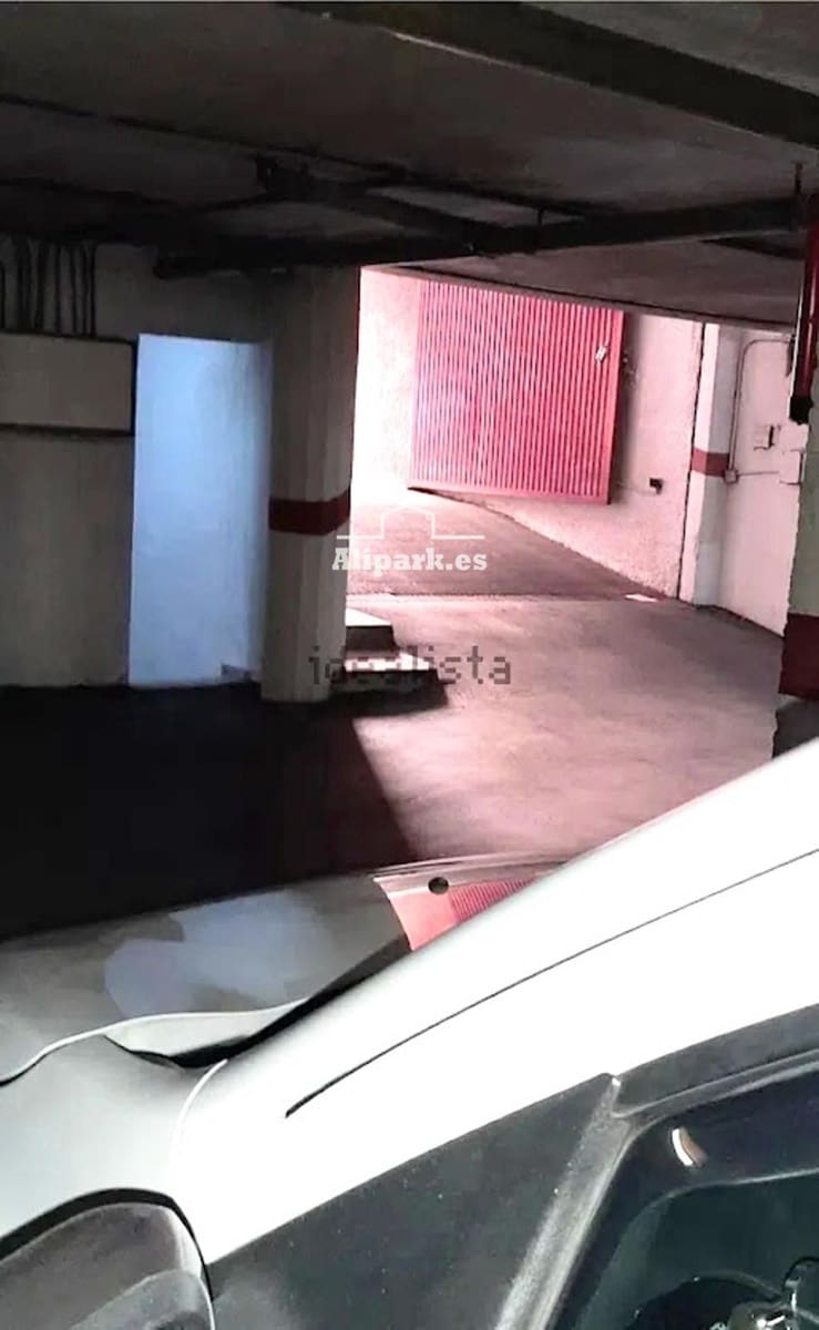 Garage for sale in Alicante / Alacant city - € 17,000 (Ref: 9453382)