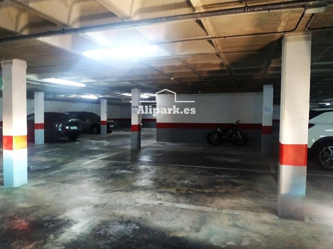 Garage for sale in Alicante / Alacant city - € 23,000 (Ref: 9453384)